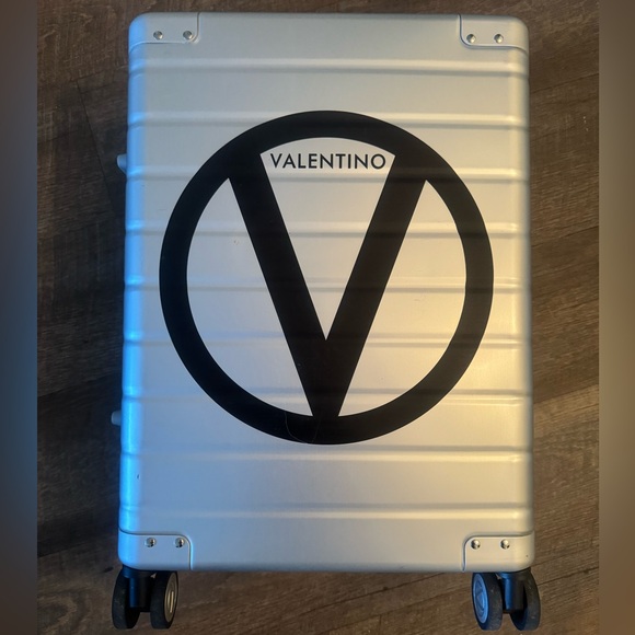 Mario Valentino Other - Valentino - Mario Valentino Authentic Aluminum-360’ Spinner Wheel LUGGAGE